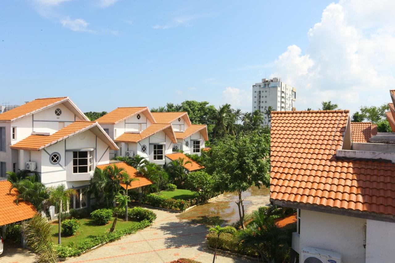 Capital O Twilight Bay Hotel Chennai Exterior photo