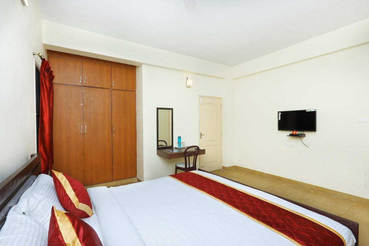 Capital O Twilight Bay Hotel Chennai Exterior photo